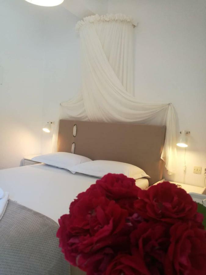 Andreas And Petrinela Rooms Triovasalos Экстерьер фото